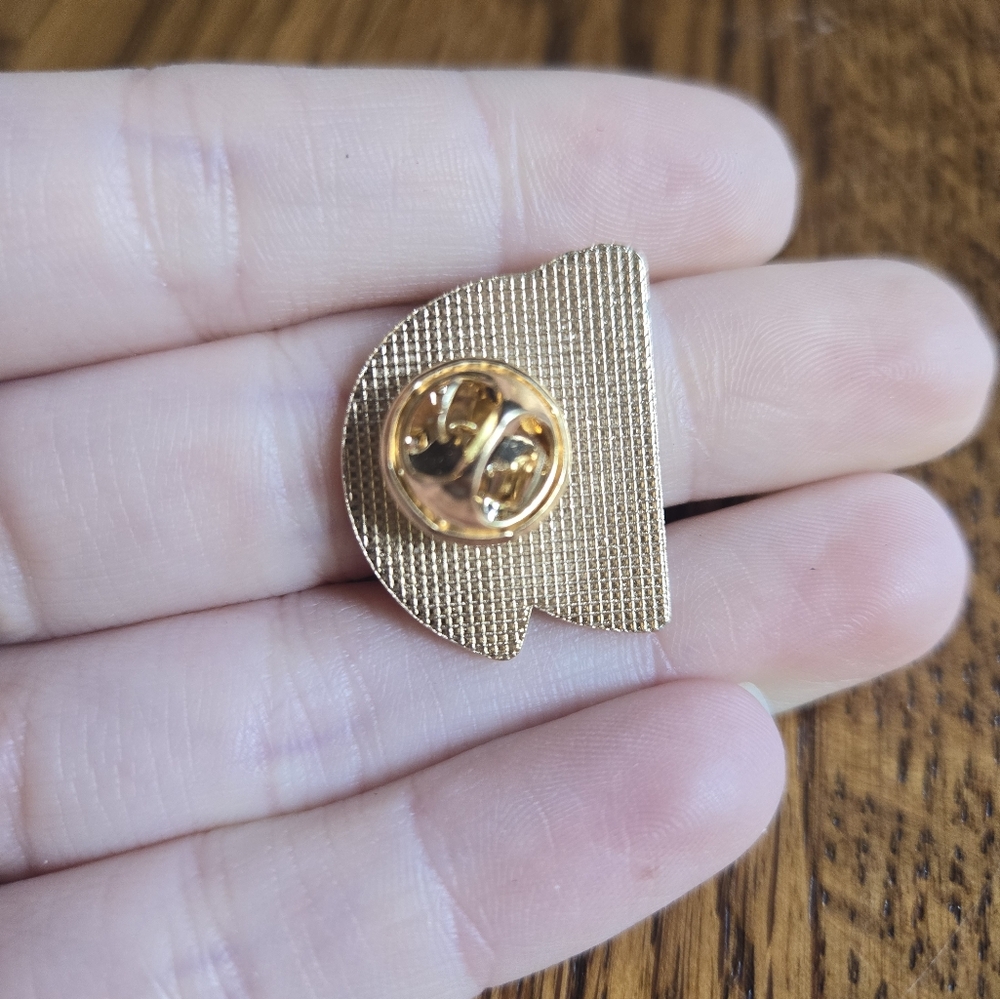 Yellow Lemon Slice Pin - Picture 2 of 3